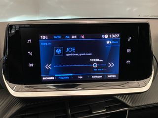 Voertuigafbeelding 6