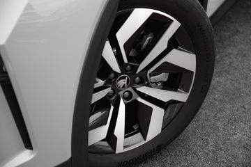 Voertuigafbeelding 6