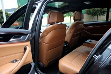 Voertuigafbeelding 12