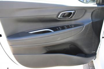 Voertuigafbeelding 6