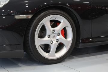 Voertuigafbeelding 4