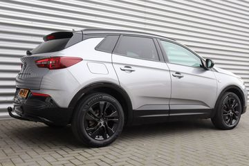 Voertuigafbeelding 6