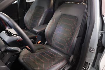 Voertuigafbeelding 8