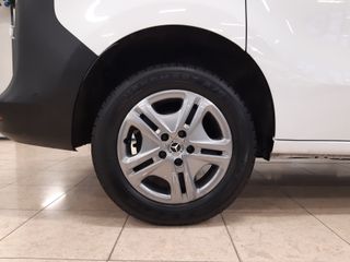 Voertuigafbeelding 23