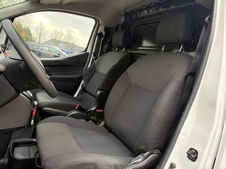 Voertuigafbeelding 12