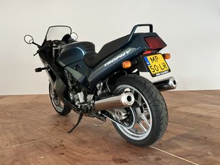 Voertuigafbeelding 4