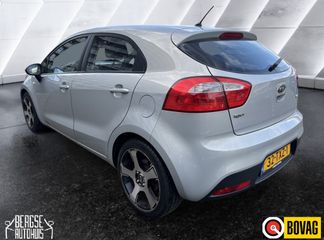 Voertuigafbeelding 6