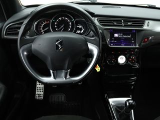 Voertuigafbeelding 3