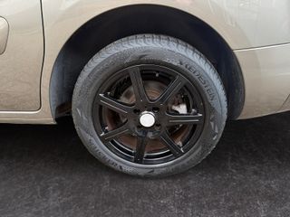 Voertuigafbeelding 8