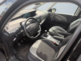 Voertuigafbeelding 13