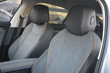 Voertuigafbeelding 6