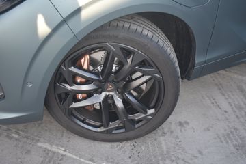 Voertuigafbeelding 4