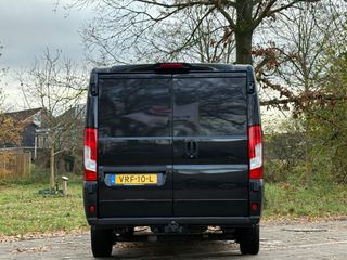 Voertuigafbeelding 6