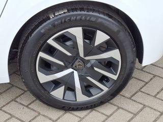 Voertuigafbeelding 12