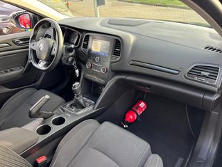 Voertuigafbeelding 9