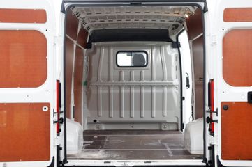 Voertuigafbeelding 4