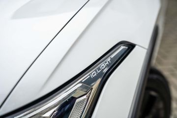 Voertuigafbeelding 6