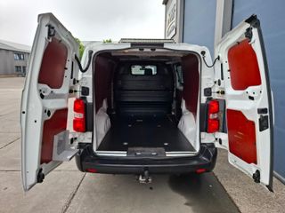 Voertuigafbeelding 11