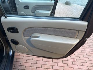 Voertuigafbeelding 38