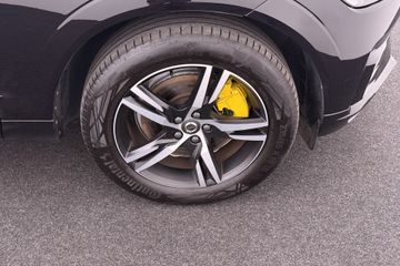 Voertuigafbeelding 6