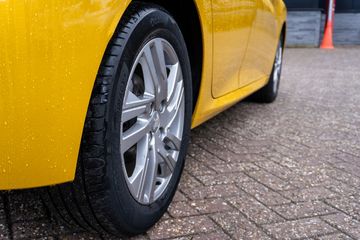 Voertuigafbeelding 12