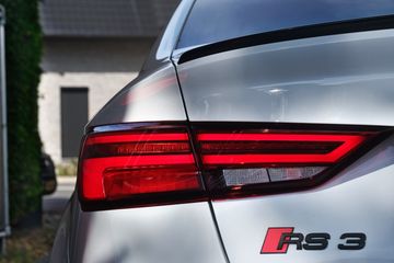 Voertuigafbeelding 13