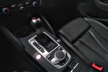 Voertuigafbeelding 23