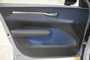 Voertuigafbeelding 11