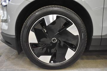 Voertuigafbeelding 4