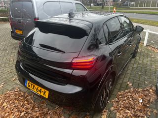 Voertuigafbeelding 3