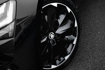 Voertuigafbeelding 4