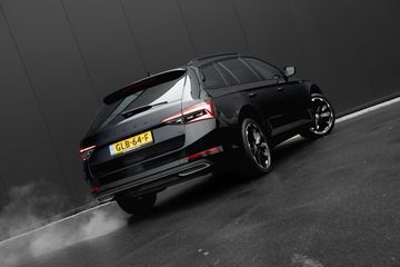 Voertuigafbeelding 6