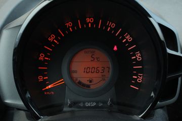 Voertuigafbeelding 12