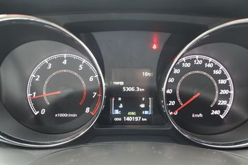 Voertuigafbeelding 6