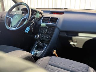 Voertuigafbeelding 16