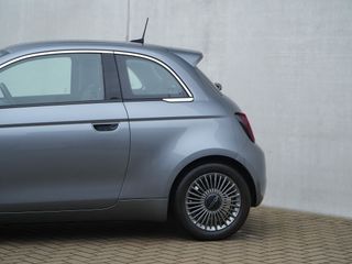 Voertuigafbeelding 6