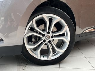 Voertuigafbeelding 2