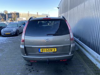 Voertuigafbeelding 8