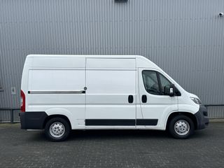 Voertuigafbeelding 3