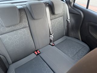 Voertuigafbeelding 38