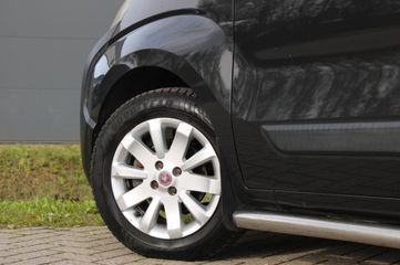 Voertuigafbeelding 19