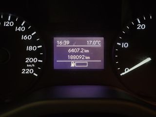 Voertuigafbeelding 8