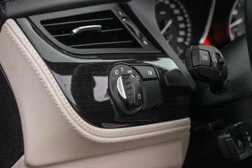 Voertuigafbeelding 38