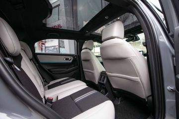 Voertuigafbeelding 8