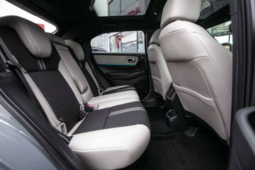 Voertuigafbeelding 9