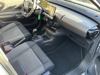 Voertuigafbeelding 17