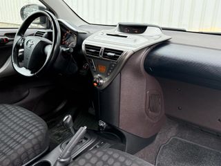 Voertuigafbeelding 16