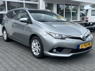 Toyota Auris - S-743-PK - Polisa Lease