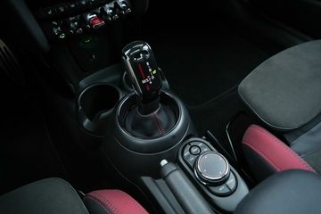 Voertuigafbeelding 8