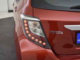 Voertuigafbeelding 12